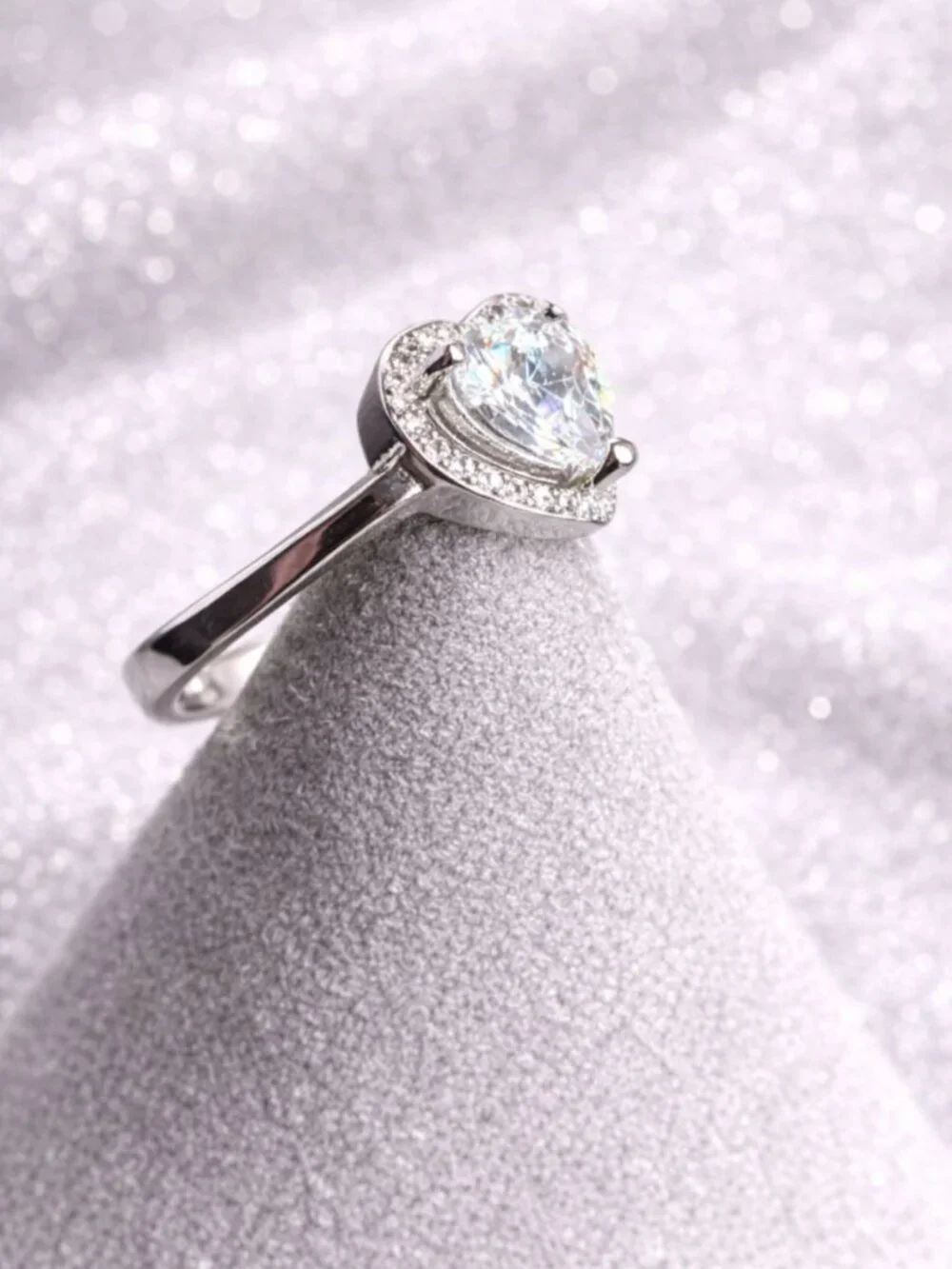 NWT 2.0ct Heart-Shaped Moissanite Ring | S925 Sterling Silver | Adjustable